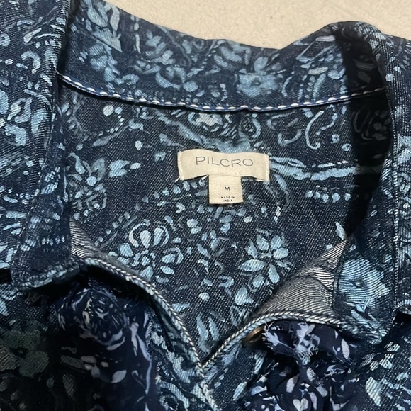 Anthropologie Pilcro Sleeveless Ruffled
Floral print Buttondown Blouse - Picture 5 of 6